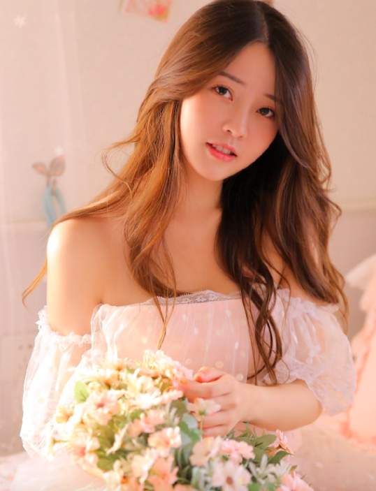 长发少女私房诱惑甜美迷人写真图片 6